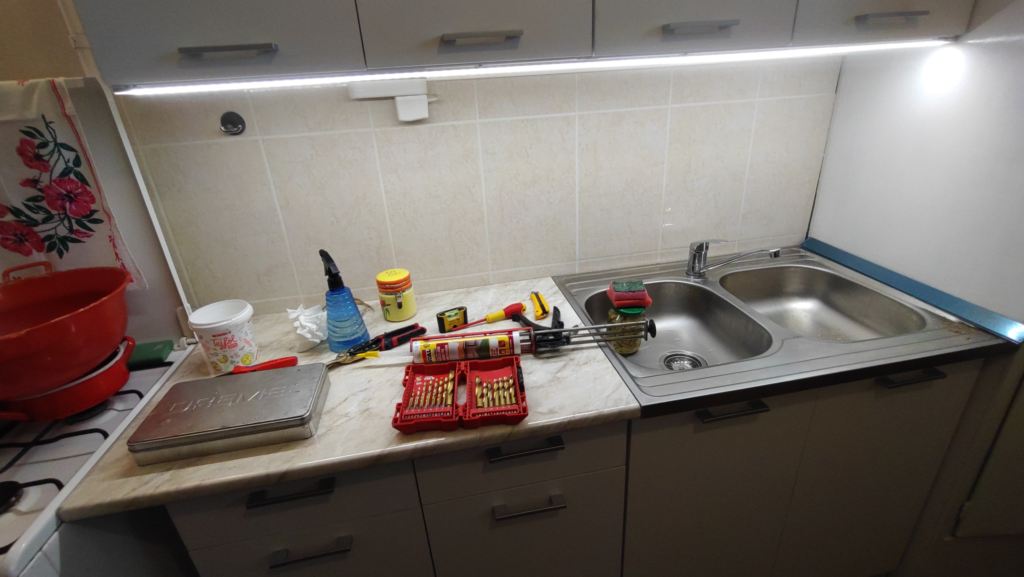 LED világítások és LED-szalag rendszerek